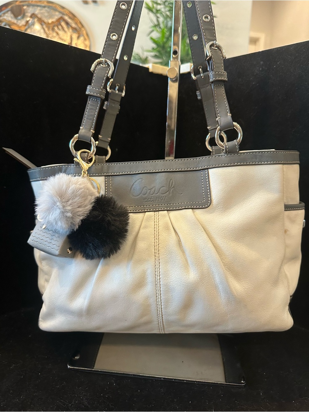 Coach #347  🎉July 25 Live Show GIVEAWAY 🎉east/west soho Gallery Pebble Leather